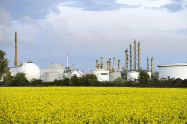 ChemistryCan_Reducing dependence on natural resources