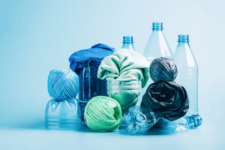 ChemistryCanStoroes-Evonik_Turning-Textile-Waste-into-High-Quality-Polyester_AdobeStock_436881819-scaled