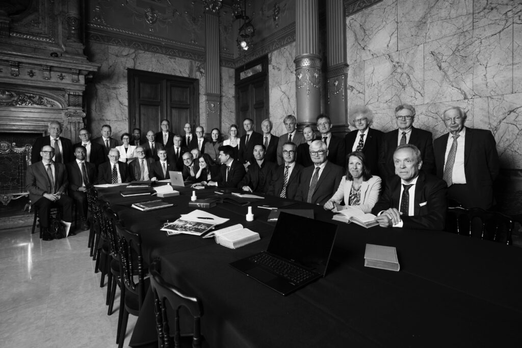 Cefic’s remake of the iconic 1927 picture | Professors - Honour science and chemistry_ professors only